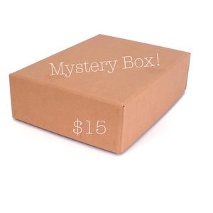 Yaaaas mystery box! Deets below 😏